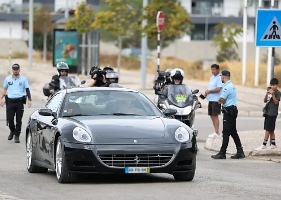 Moment Jose Mourinho Arrived For His Benfica Presentation In A Ferrari With A Police Escort - autojosh