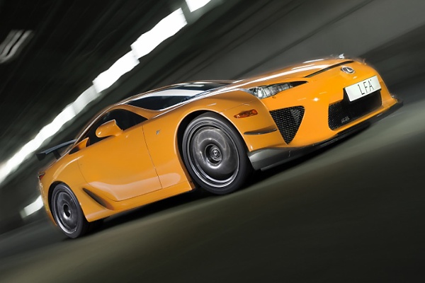 Car Spotter Went Wild After Spotting 1-of-500 Lexus LFA Worth $1 Million On The Nigeria Road - autojosh