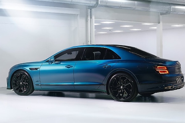 Bentley Flying Spur’s New Fading ‘Ombre by Mulliner’ Paint Cost $68,000 - Takes 60 Hours To Apply - autojosh 