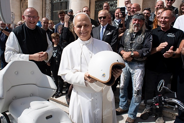Pope Leo XIV Blesses, Signs Custom BMW R 18 Transcontinental Bike For Charity Auction - autojosh