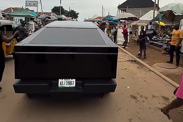VeryDarkMan Pulls A Large Crowd After Turning Up At A Ghetto In Abuja In Tesla Cybertruck - autojosh