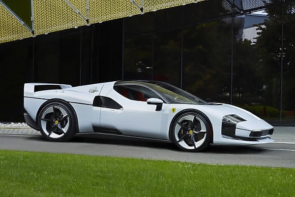 All-new One-off Ferrari SC40 Pays Homage To The Legendary F40 From The 1990s - autojosh