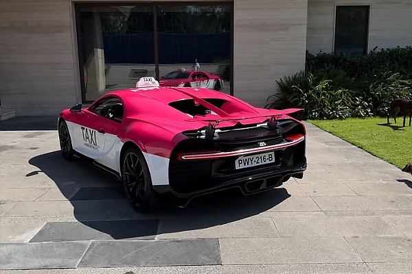 $3.5m ‘Bugatti Chiron Taxi’ Spotted Picking A Passenger In Mexico City... But Is It AI? - autojosh 