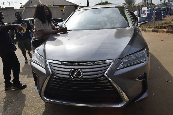Photos : Delta State Police Impounds Luxury Cars For Illegal Use Of Siren, Covering Of Number Plates - autojosh
