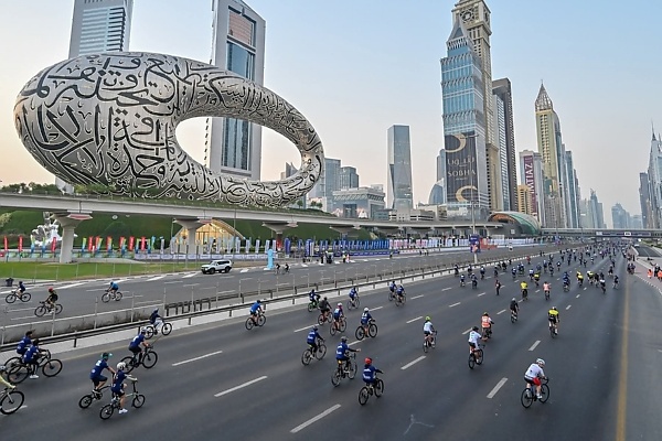 Dubai Police Rolls-Royce Cullinan And Tesla Cybertruck Escorts Cyclists During Dubai Ride 2025 - autojosh