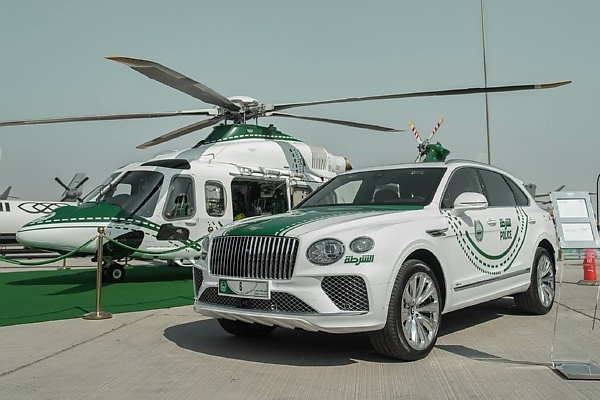 Dubai Police Adds ‘Bentley Bentayga Azure’ To Its Fleet Of Luxury Patrols - autojosh