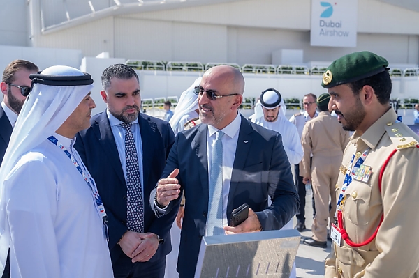 Dubai Police Adds ‘Bentley Bentayga Azure’ To Its Fleet Of Luxury Patrols - autojosh 