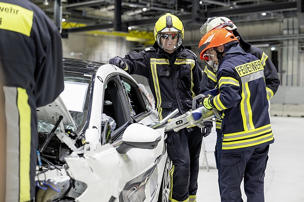 Mercedes-Benz Slices 5 Current Models To Train Fire Fighters On Rescue Operations - autojosh 