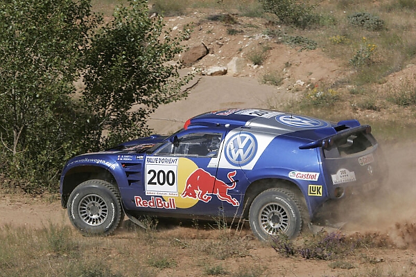 VW Touareg’s Records, From Pulling Boeing 747 To Driving Itself For 6 Hours Without Human Intervention - autojosh