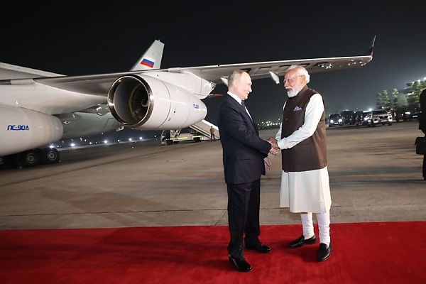 A Message To The West? PM Modi And Putin Rode In Indian-assembled Toyota Fortuna During Visit To India - autojosh 