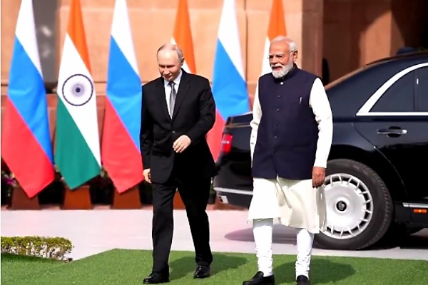 A Message To The West? PM Modi And Putin Rode In Indian-assembled Toyota Fortuna During Visit To India - autojosh 