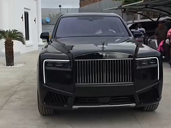 Watch : 2026 Rolls-Royce Black Badge Cullinan Series II Worth N1.7 Billion Delivered To Obi Cubana - autojosh