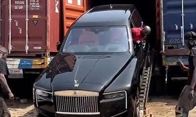 Logistics Company Blamed For Using Makeshift Ramp To Unload ₦1B Rolls-Royce Cullinan Series II - autojosh