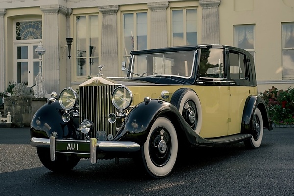 100 Years Of Phantom Nameplate : Here Is Every Generation Of Flagship Rolls-Royce Model Since 1925 - autojosh