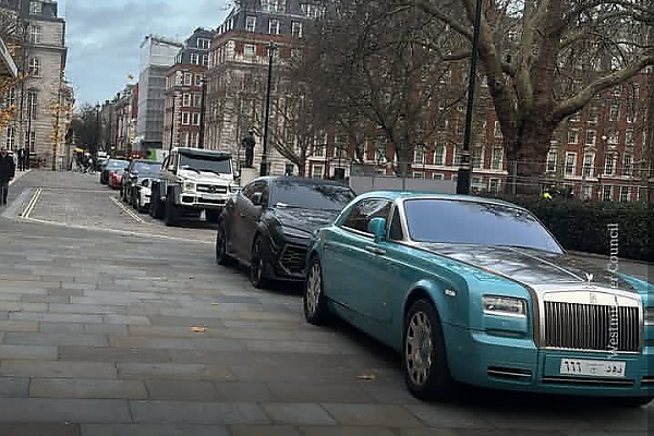 Saudi-registered Rolls-Royce Phantom Coupe Towed In ‘Supercar Illegal Parking Crackdown’ In London - autojosh