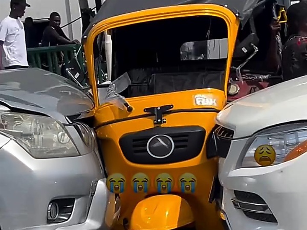 Photos : No Life Loss As Two Luxury SUVs Facing Each Other Crush Keke Marwa - autojosh