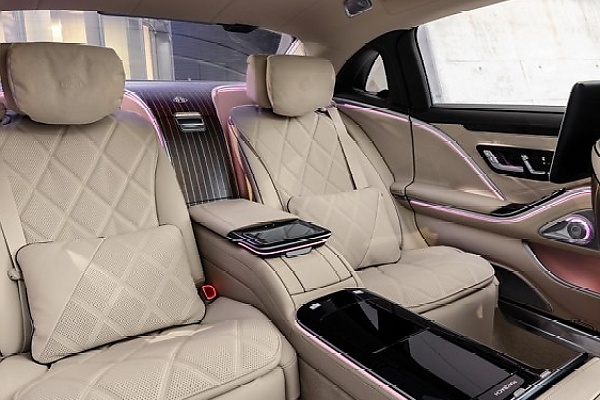 Moment Chief Adebutu ‘Baba Ijebu’ Arrived In Style At The Palace Of Oba Of Lagos In Mercedes-Maybach S-Class - autojosh 
