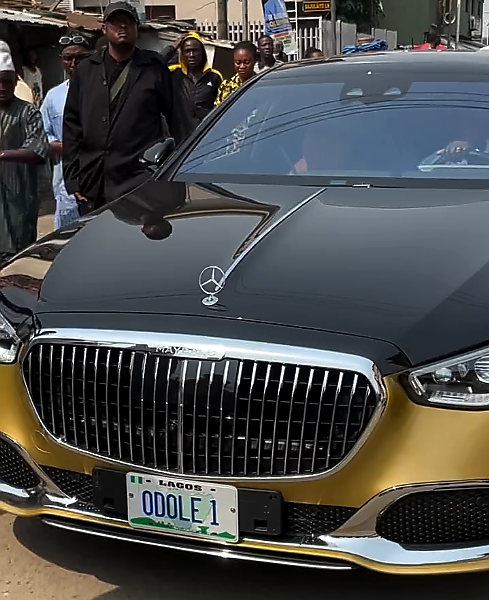 Moment Chief Adebutu ‘Baba Ijebu’ Arrived In Style At The Palace Of Oba Of Lagos In Mercedes-Maybach S-Class - autojosh 