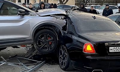Expensive Crash : Runaway Geely Coolray Crashes Into The Side Of Rolls-Royce Ghost On December 31 - autojosh