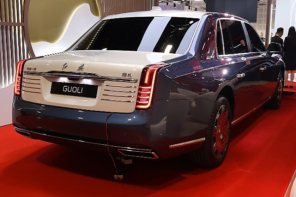 More Photos : N2.5 Billion Hongqi Guoli (L5), China’s Most Expensive New Car, Spotted In Nigeria - autojosh 
