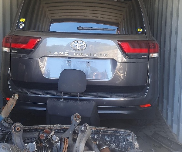 International Car Theft Ring Steals 60 Toyota Land Cruisers And Prados In 11 Days, Australia Police Arrest 7 - autojosh