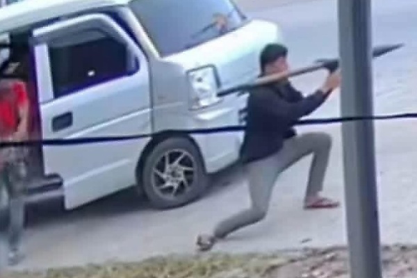 Philippines Mayor Escaped Unhurt After Attackers Launched A Rocket At His Armored Toyota Land Cruiser SUV - autojosh