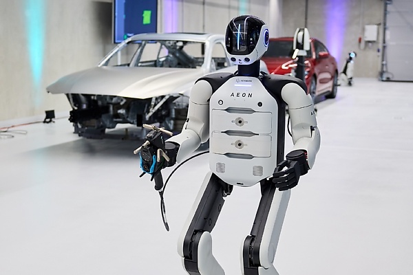 BMW To Use Humanoids To Assemble Batteries After One Helped In Producing 30,000 X3 SUVs - autojosh