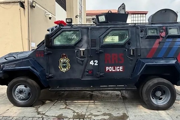 Photo News : LSSTF Boss Inspects A Refurbished Armored Personnel Carrier (APC) To Ensure Its Readiness For Full Operation - autojosh 