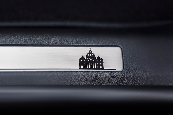 Ford Presents Chicago-built Custom Explorer SUV To Chicago-born Pope Leo - autojosh 