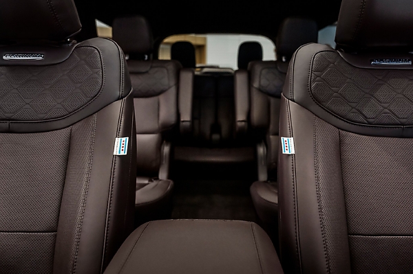 Ford Presents Chicago-built Custom Explorer SUV To Chicago-born Pope Leo - autojosh 