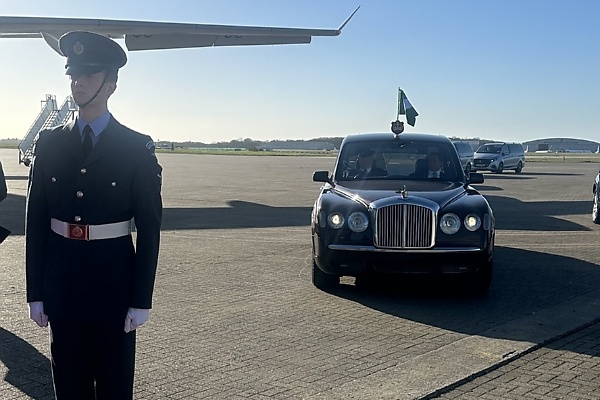 Tinubu Chauffeured In King Charles’ Customized Bentley State Limousine Worth N18 Billion - autojosh