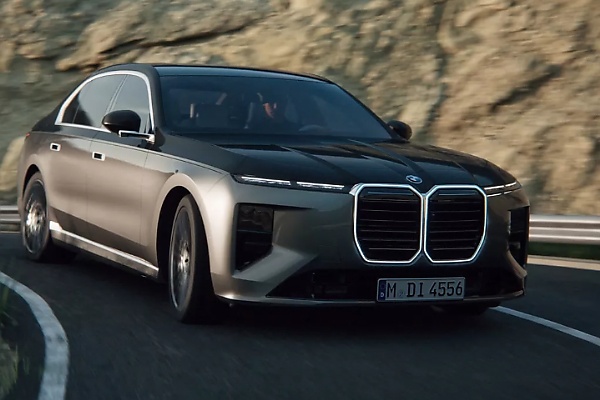Updated 2027 BMW 7 Series Gets New Exterior Design, Neue Klasse-ed Interior Retains 31-inch Theatre Screen - autojosh