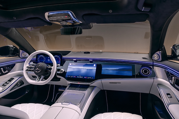 Mercedes Is Continuing Its Covert Return To Buttons Rather Than Giving Up On Large Screens
