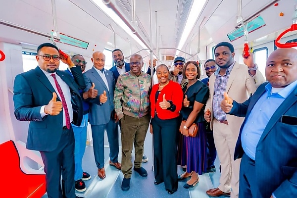 Sanwo-Olu Receives New 24-Car Trains To Boosts Operations Of Lagos Red Line Train Services - autojosh
