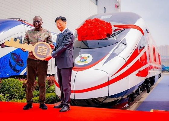 Sanwo-Olu Receives New 24-Car Trains To Boosts Operations Of Lagos Red Line Train Services - autojosh