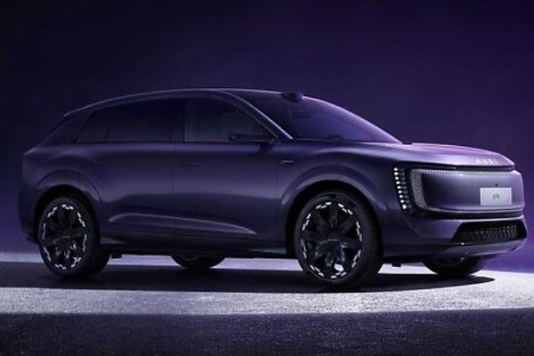 1 Min 47 Secs : China-only AUDI E7X Now The Fastest SUV At Asia’s First Ridge Circuit With 31 Corners - autojosh