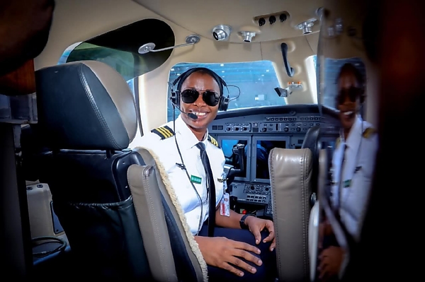 Commercial Multi-Engine Licence : Customs’ First Female Pilot Can Now Fly An Aircraft With More Than One Engine - autojosh 