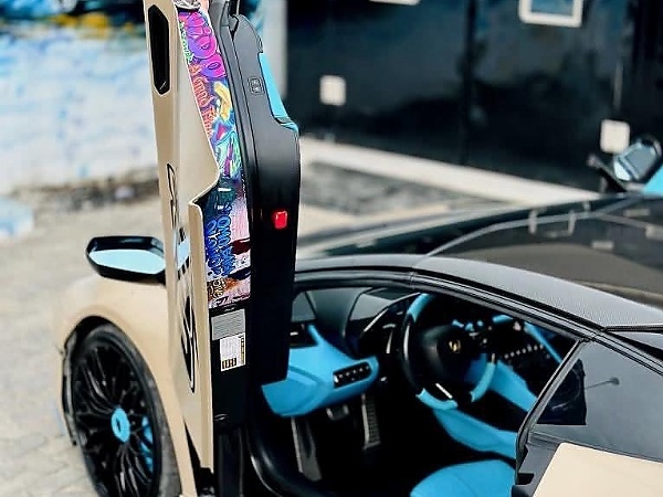 Davido’s Lamborghini Aventador Gets New Wrap With Customized “001” Decal, “Omo Baba Olowo” Painting - autojosh
