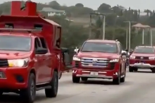 Federal Fire Service Boss Arrives Kogi In Grand Convoy Of Red Vehicles, Spark Online Reactions - autojosh