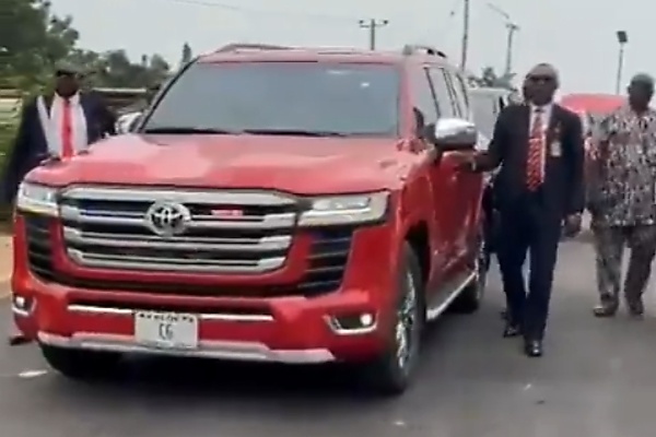 Federal Fire Service Boss Arrives Kogi In Grand Convoy Of Red Vehicles, Spark Online Reactions - autojosh