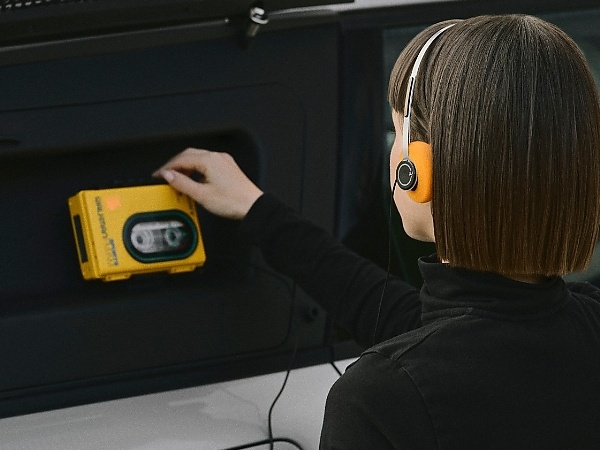 Vagabund Transforms Two MINI Countryman S Into Mobile Sound Stages With Speakers, Tweeters And Subwoofers - autojosh 