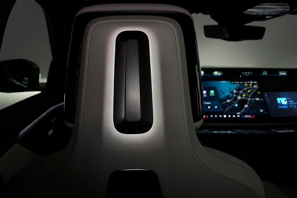 Photos : Refreshed 2027 BMW 7 Series, i7 Electric - autojosh 