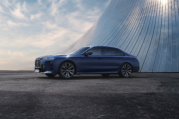 Photos : Refreshed 2027 BMW 7 Series, i7 Electric - autojosh 