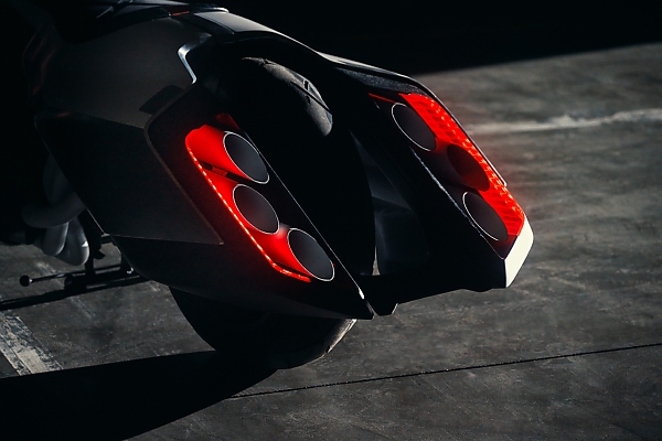 BMW’s New Vision K18 Is A Jet-inspired Bike With Six Intakes, Six Tailpipes And Six Headlights - autojosh 