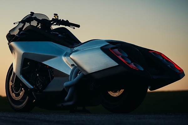 BMW’s New Vision K18 Is A Jet-inspired Bike With Six Intakes, Six Tailpipes And Six Headlights - autojosh 
