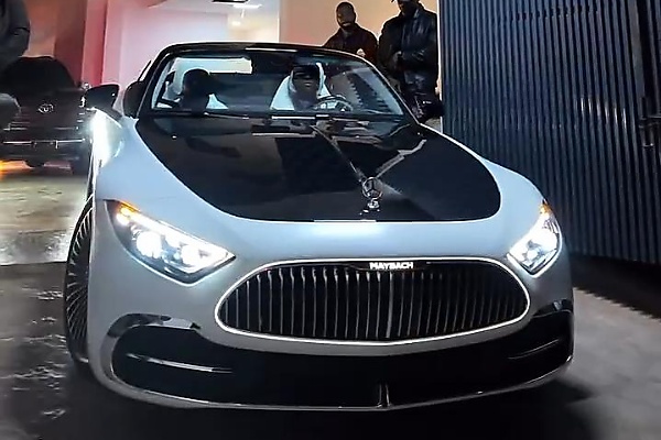 Davido Takes Delivery Of His Open-top Mercedes‑Maybach SL 680 “White Ambience” - autojosh