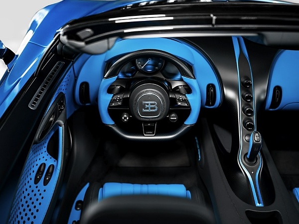 Dragonfly-inspired Bugatti W16 Mistral ‘Fly Bug’ Wears A Paint That Shifts Between Blue And Turquoise -autojosh