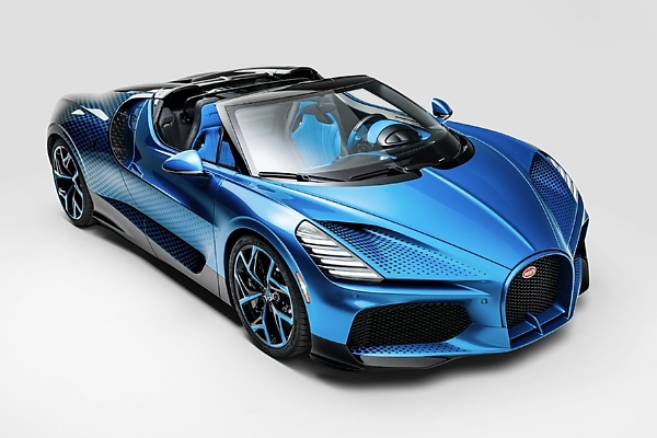 Dragonfly-inspired Bugatti W16 Mistral ‘Fly Bug’ Wears A Paint That Shifts Between Blue And Turquoise -autojosh