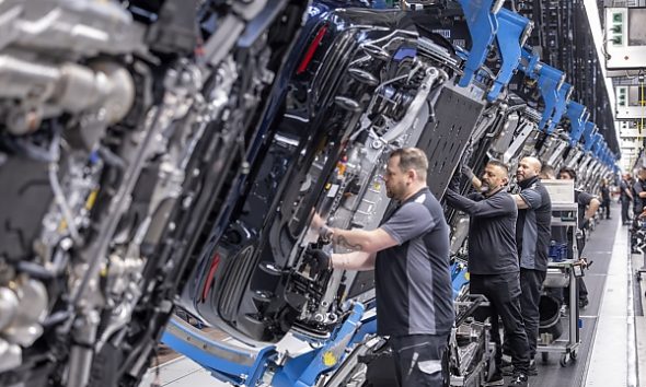 First Examples Of Facelifted S-Class, Mercedes-Maybach S-Class And EQS Rolls Off The Production Line - autojosh