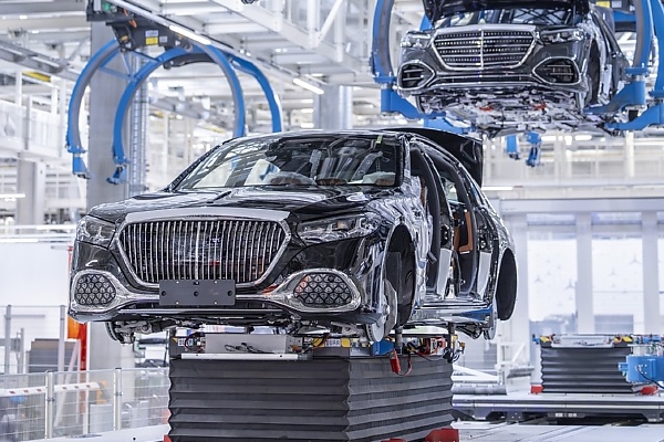 First Examples Of Facelifted S-Class, Mercedes-Maybach S-Class And EQS Rolls Off The Production Line - autojosh